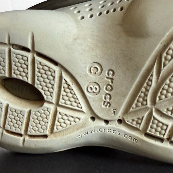 Crocs LiteRide Clogs Kids Size C8 Gray Black Slip On Sandals Lightweight Shoes - Picture 3 of 10